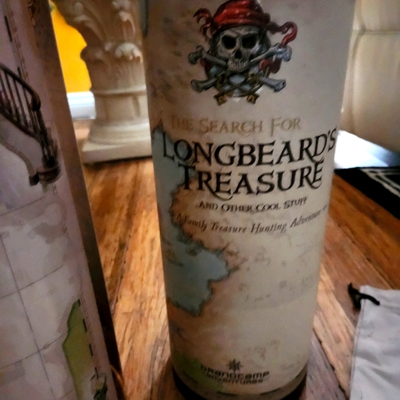 THE SEARCH FOR LONGBEARD’S TREASURE A FAMILY HUNTING ADVENTURE GAME IN TUB - Picture 3 of 8